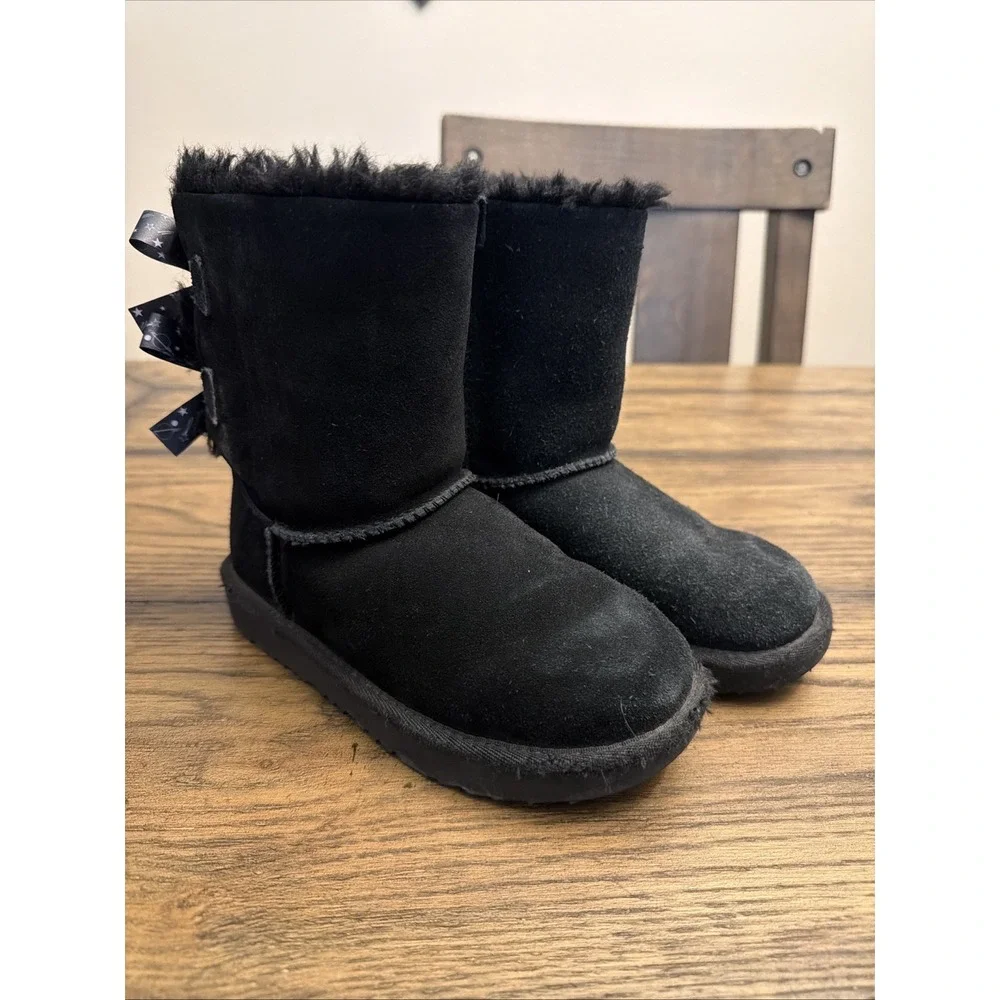 UGG Kids Bailey Bow II Galaxy Black Suede Boots Star and Planet Bow 13C ..G5